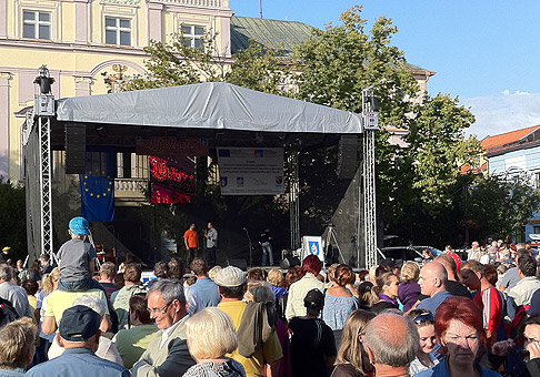 1. ročník Švábkafestu 2010 na námestí v Liptovskom Mikuláši. Okrem Zaujímavého programu mohli ľudia ochutnat špeciality vyrobené zo zemiakov. 12.9.2010.