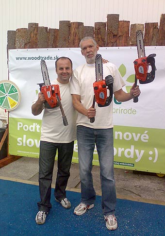 Milan Roskopf držiteľ 40 svetových rekordov a dvoch zápisov v Guinnessovej knihy rekordov na akcii spoločnosti Wood Trade na výstavisku Agrokomplex v Nitre. 2.10.2008
